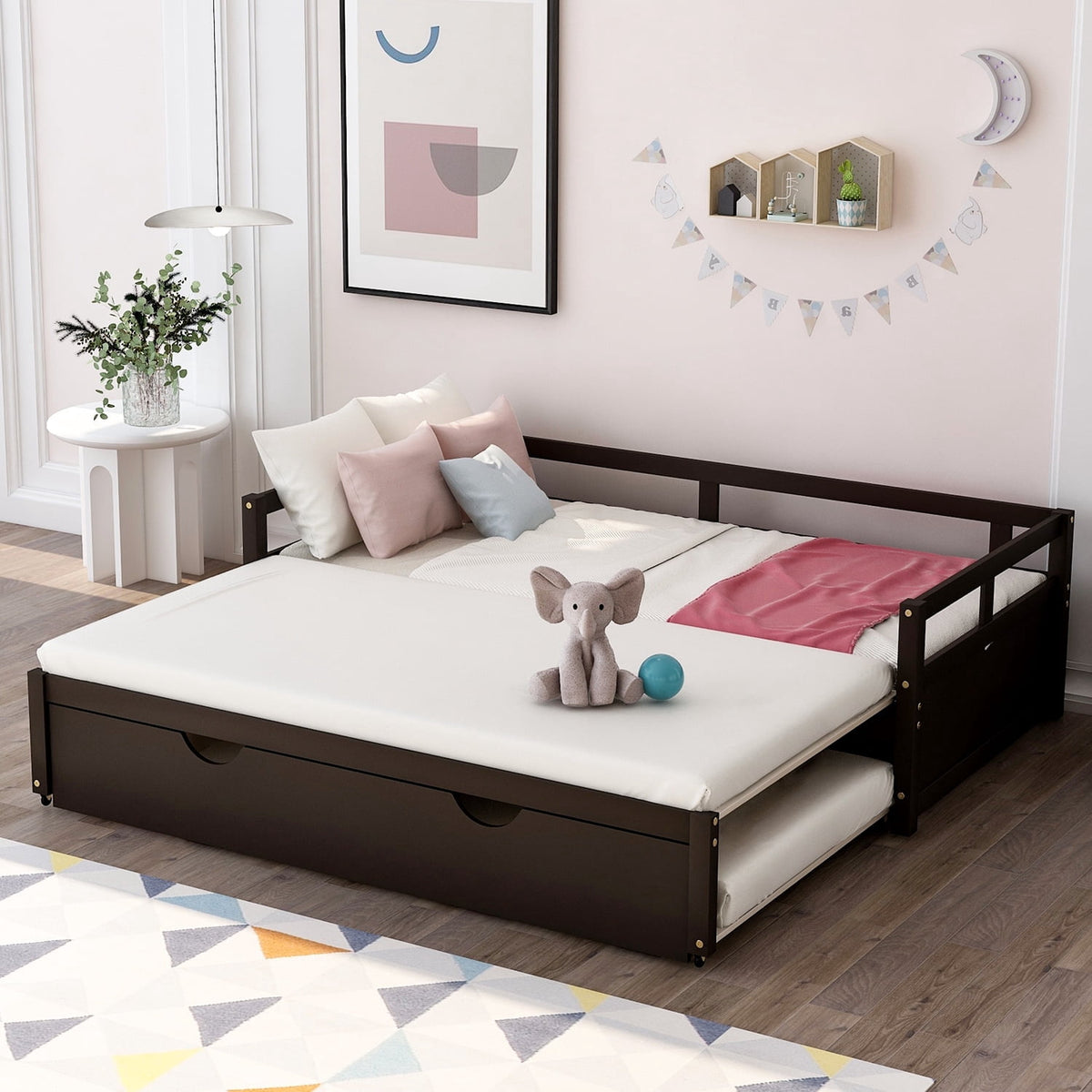 Eden Tali™ Expandable Twin to King Pine Daybed with Trundle